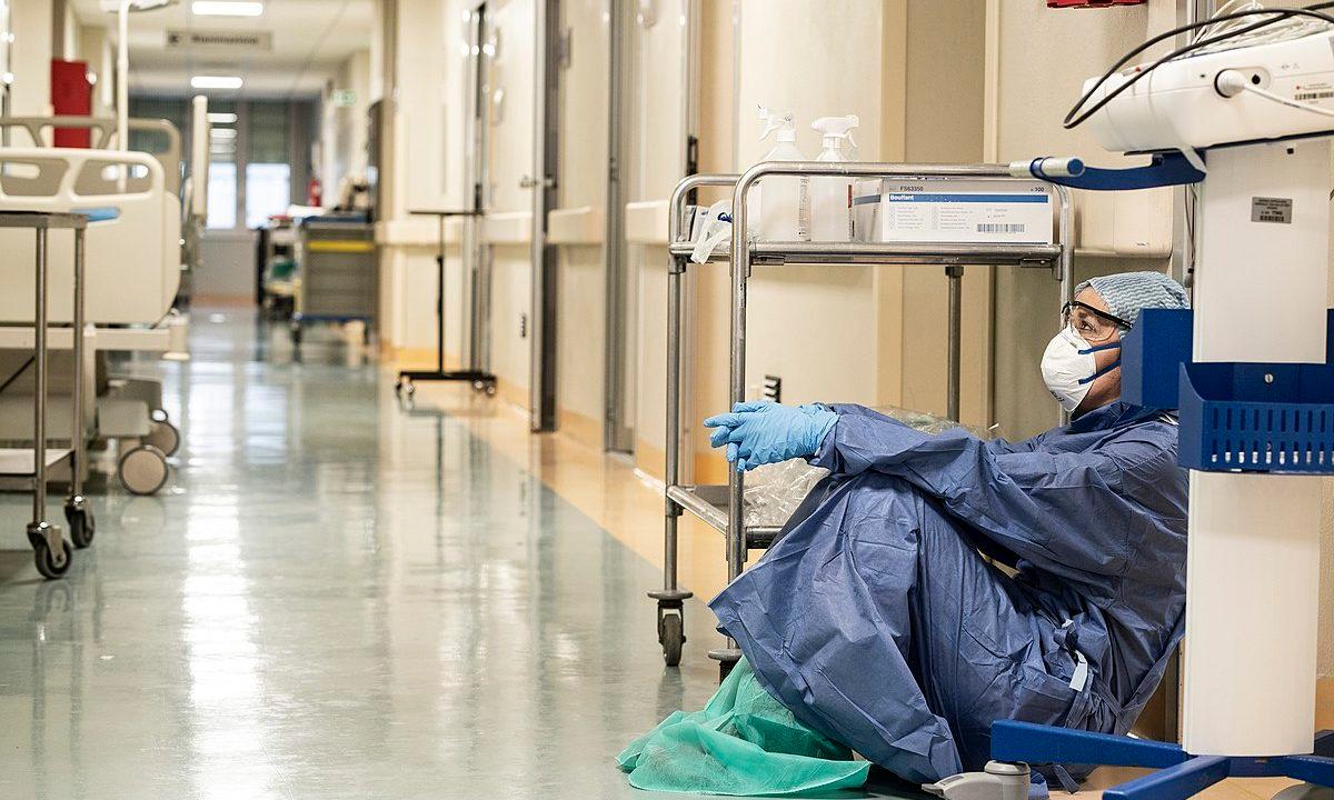 Doctor Annalisa Silvestri during COVID-19 pandemic in Italy. (Alberto Giuliani/CC BY-SA 4.0)