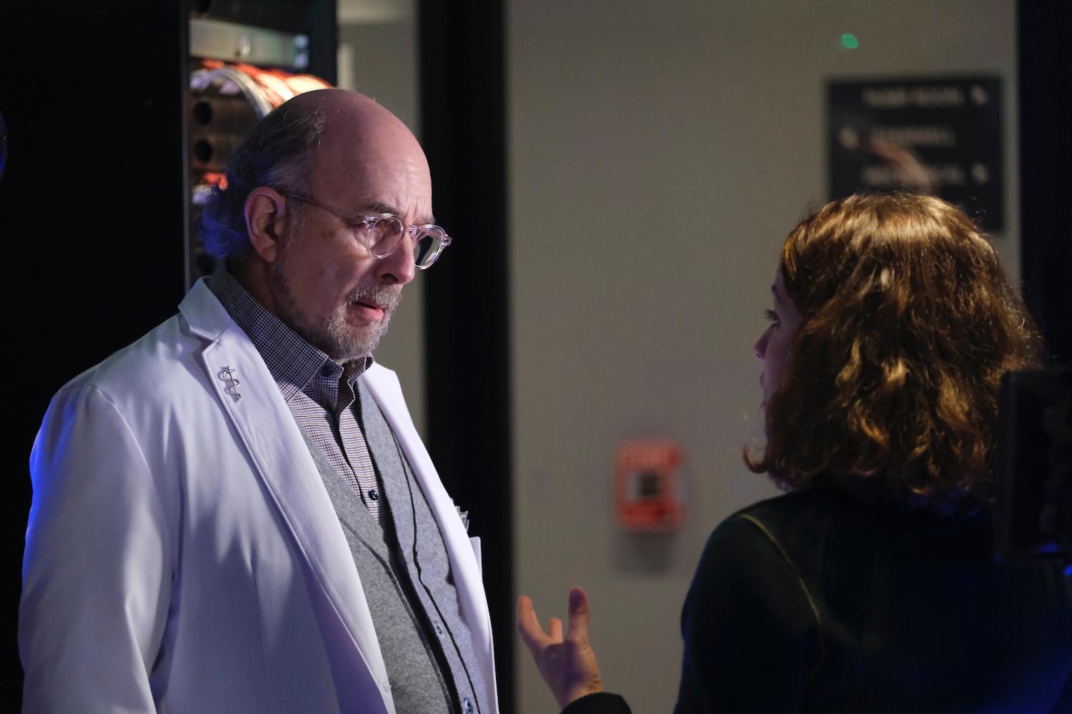 THE GOOD DOCTOR &#8211; “Decrypt” – When the hospital is hit with a cyberattack threatening to shut down life-saving machines, Lea rises to the challenge and looks to outsmart the hackers to prove herself. Meanwhile, the team treats an inspirational cancer survivor-turned-successful-philanthropist who harbors a dark secret on “The Good Doctor,” MON...