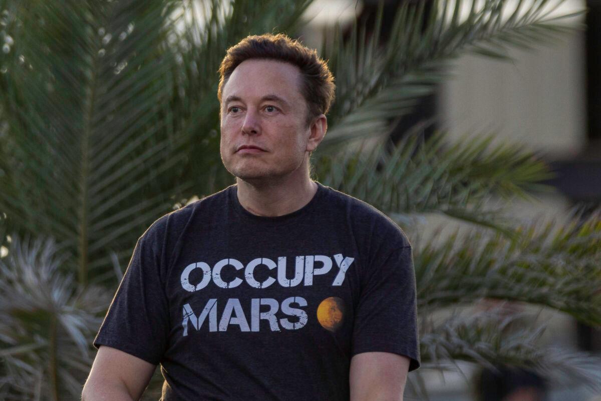 SpaceX founder Elon Musk during a T-Mobile and SpaceX joint event on Aug. 25, 2022, in Boca Chica Beach, Texas. (Photo by Michael Gonzalez/Getty Images)