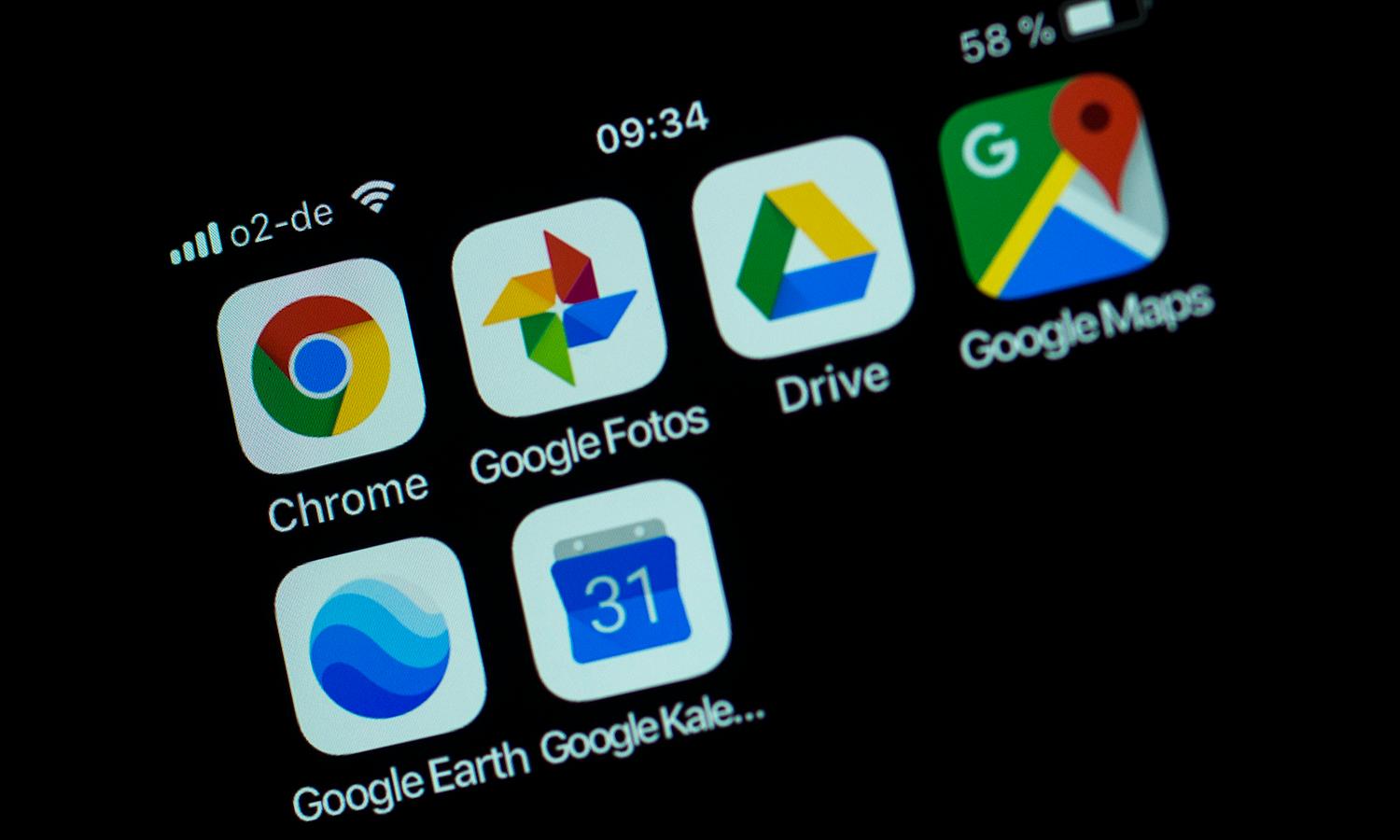 Google apps on a smartphone